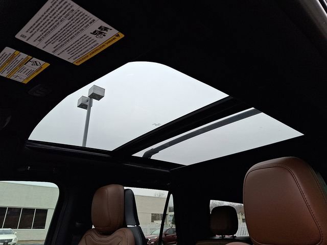 Used 2024 Lincoln Navigator Reserve image 16