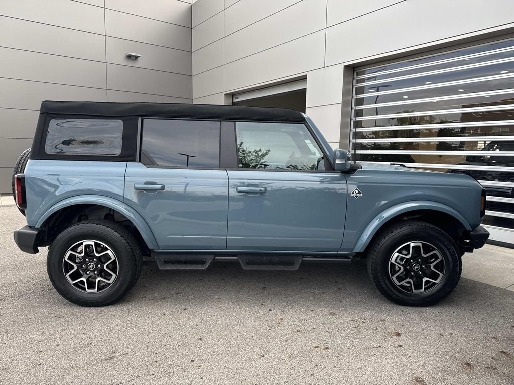 Used 2023 Ford Bronco Outer Banks AWD/4WD image 7