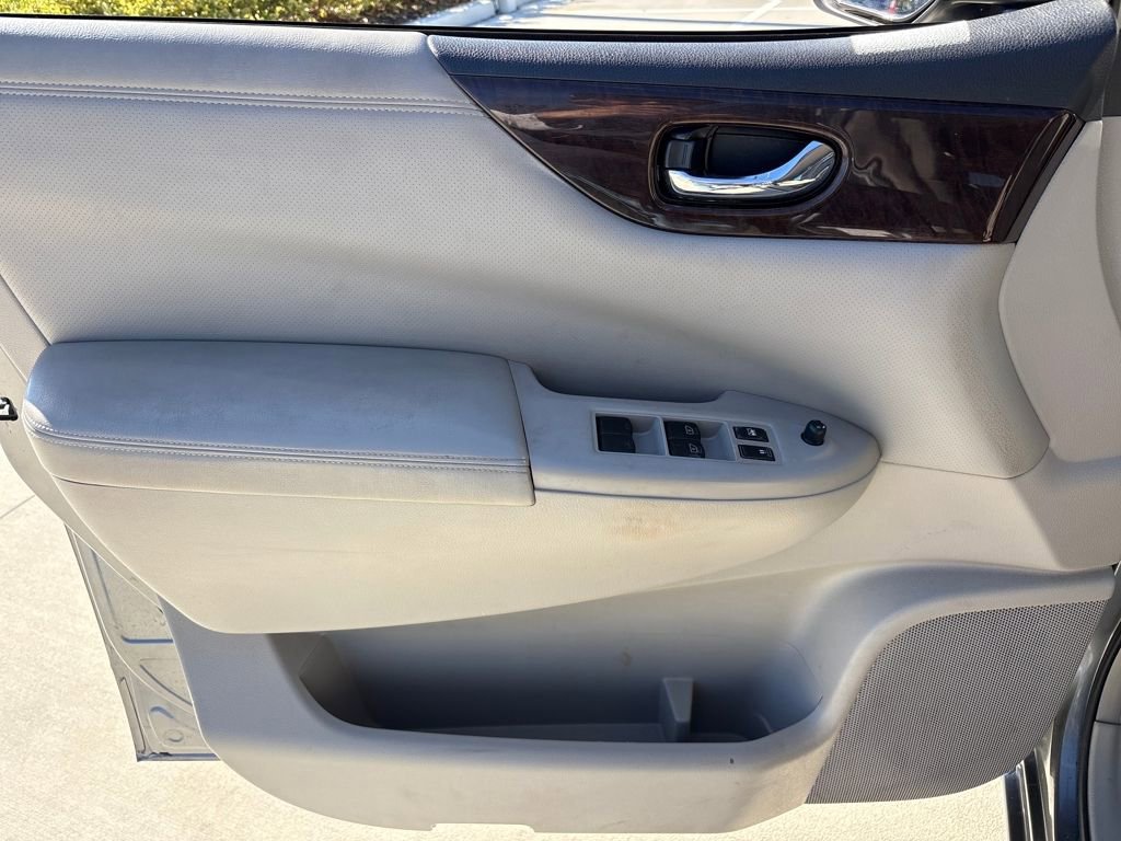 Used 2016 Nissan Quest SV image 17