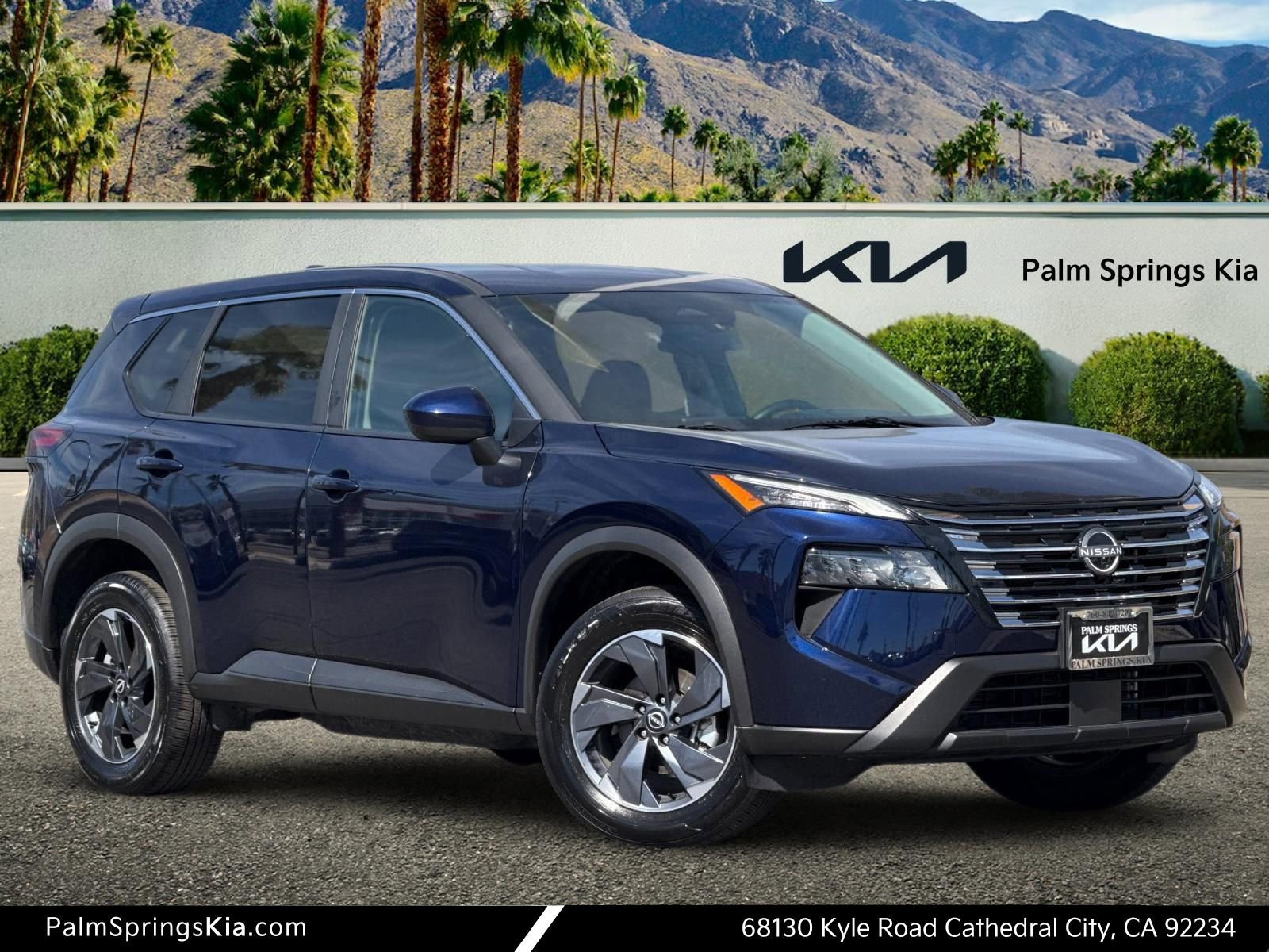 Used 2025 Nissan Rogue SV image 1