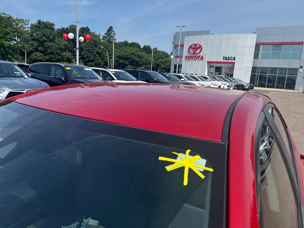 Used 2018 Toyota Corolla LE FWD image 45