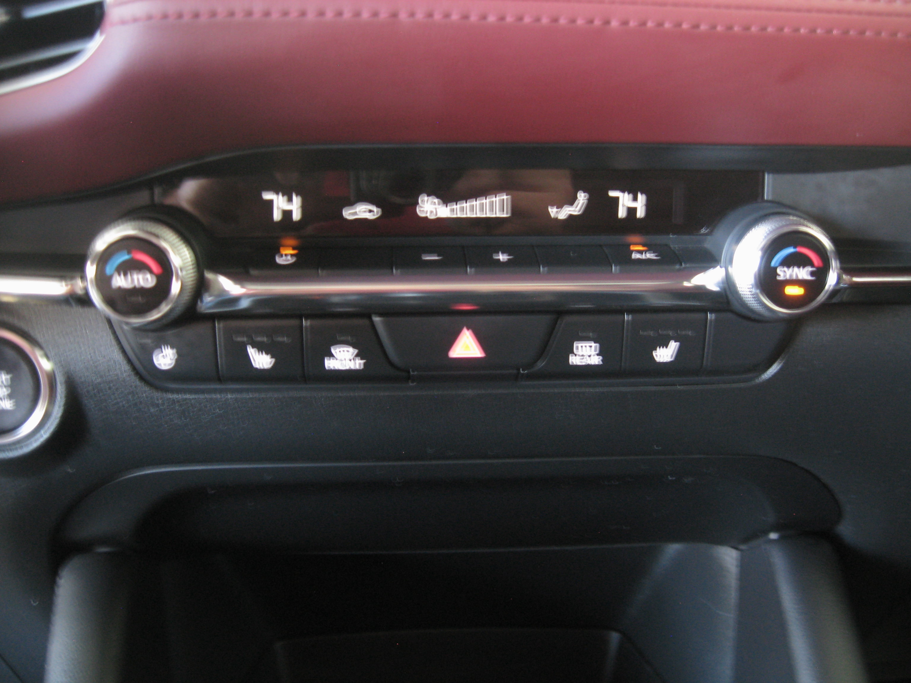 Used 2023 MAZDA MAZDA3 Hatchback w/Premium Plus Pkg image 17