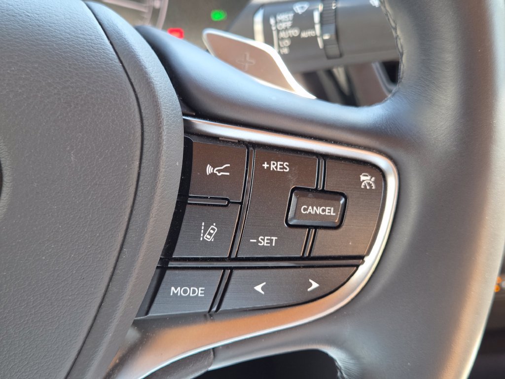 Certified 2025 Lexus ES 300h Ultra Luxury FWD image 18