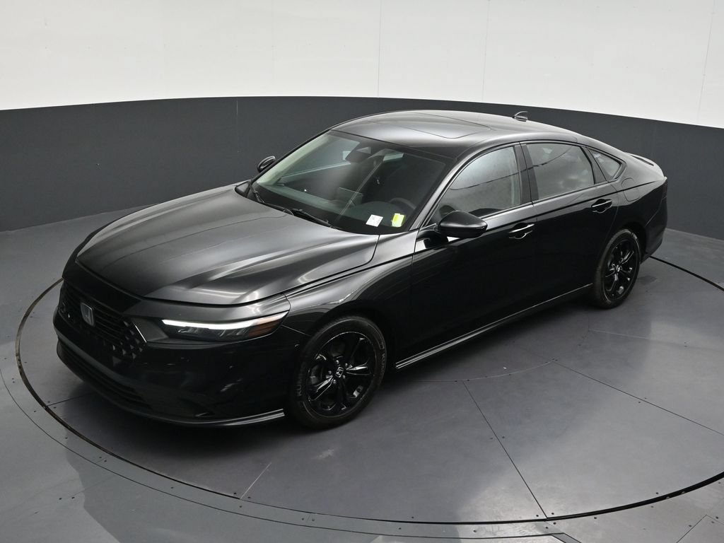 Used 2025 Honda Accord SE image 16