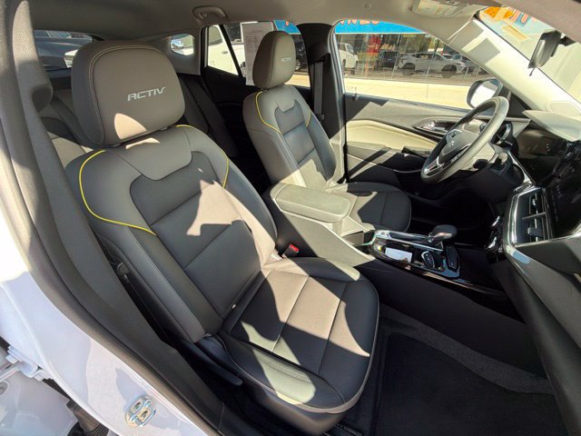 Used 2025 Chevrolet Trax ACTIV w/ Driver Confidence Package FWD image 25