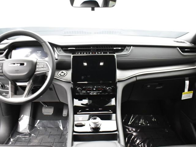 New 2025 Jeep Grand Cherokee L Limited image 10