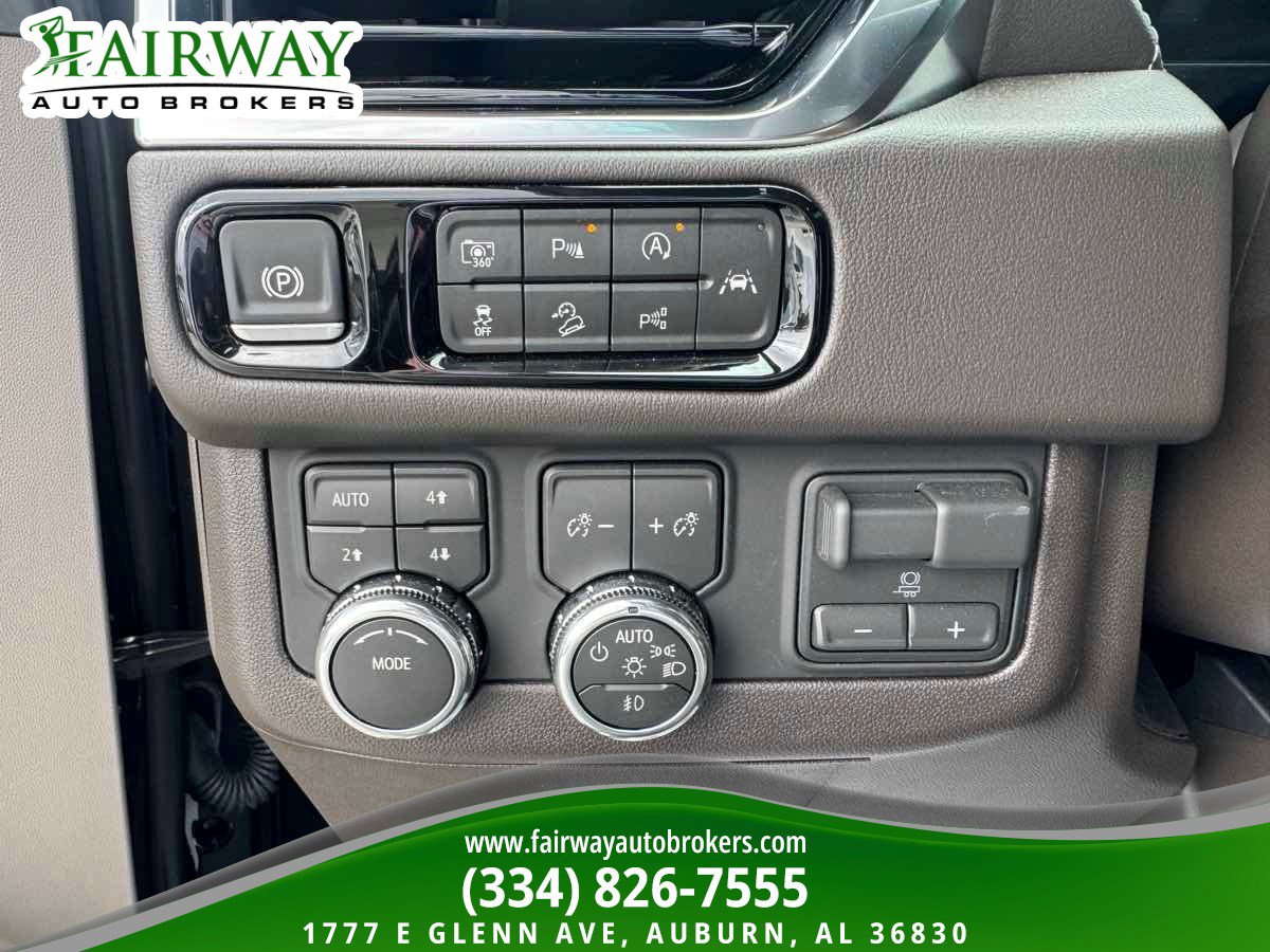 Used 2026 GMC Yukon Elevation w/ Elevation Premium Package AWD/4WD image 18