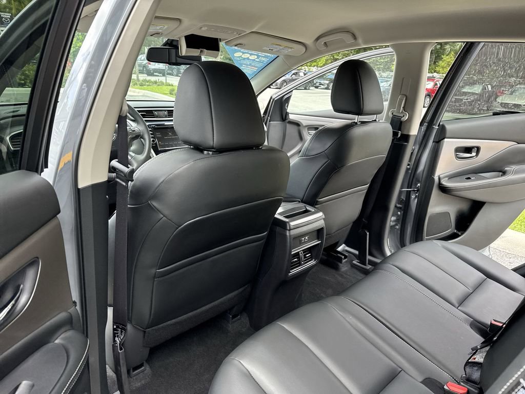 Used 2023 Nissan Murano SV w/ SV Midnight Edition Package FWD image 34