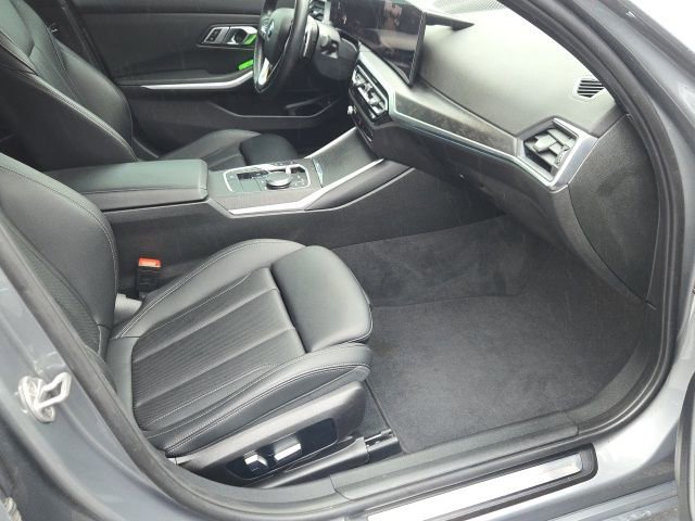 Used 2023 BMW 330i xDrive Sedan w/ Driving Assistance Package image 9