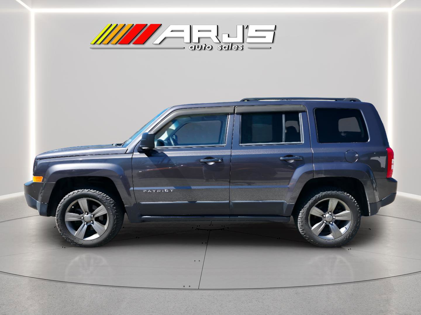 Used 2015 Jeep Patriot High Altitude AWD/4WD image 2