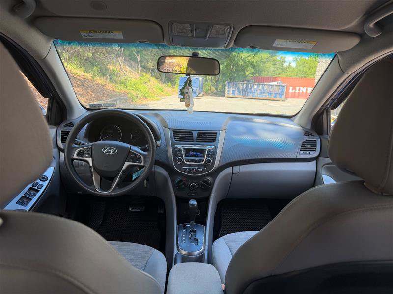 Used 2016 Hyundai Accent SE w/ Option Group 02 FWD image 14
