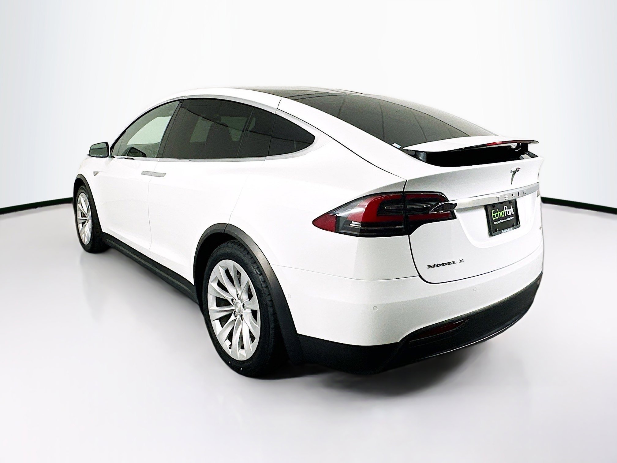 Used 2016 Tesla Model X 90D image 5