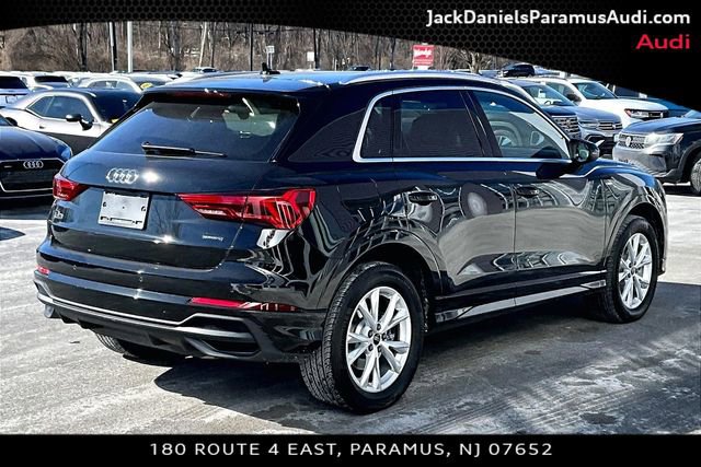 Used 2025 Audi Q3 2.0T Premium w/ Convenience Package image 2
