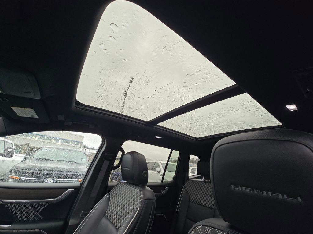 Used 2024 GMC Acadia Denali AWD/4WD image 18