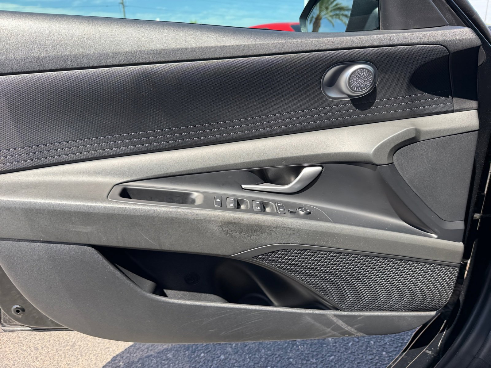 Used 2023 Hyundai Elantra SE FWD image 13