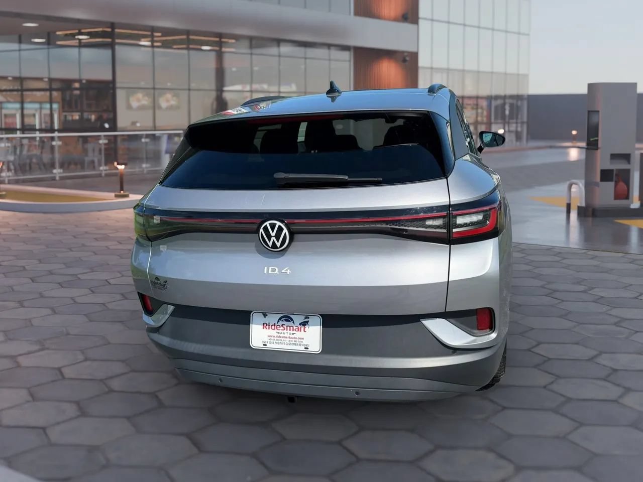 Used 2023 Volkswagen ID.4 Pro S AWD/4WD image 9