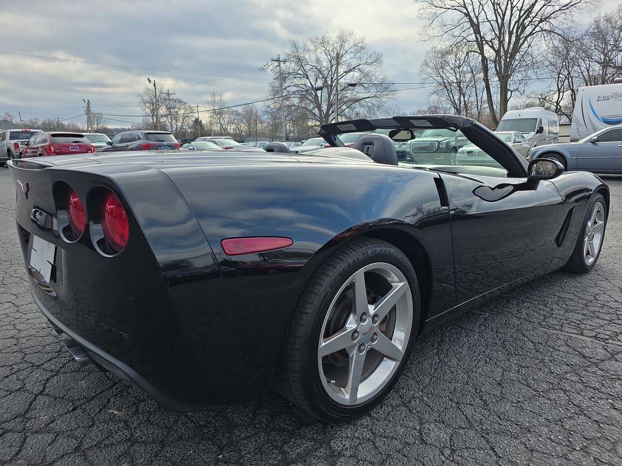 Used 2005 Chevrolet Corvette Convertible w/ Preferred Equipment Group image 2