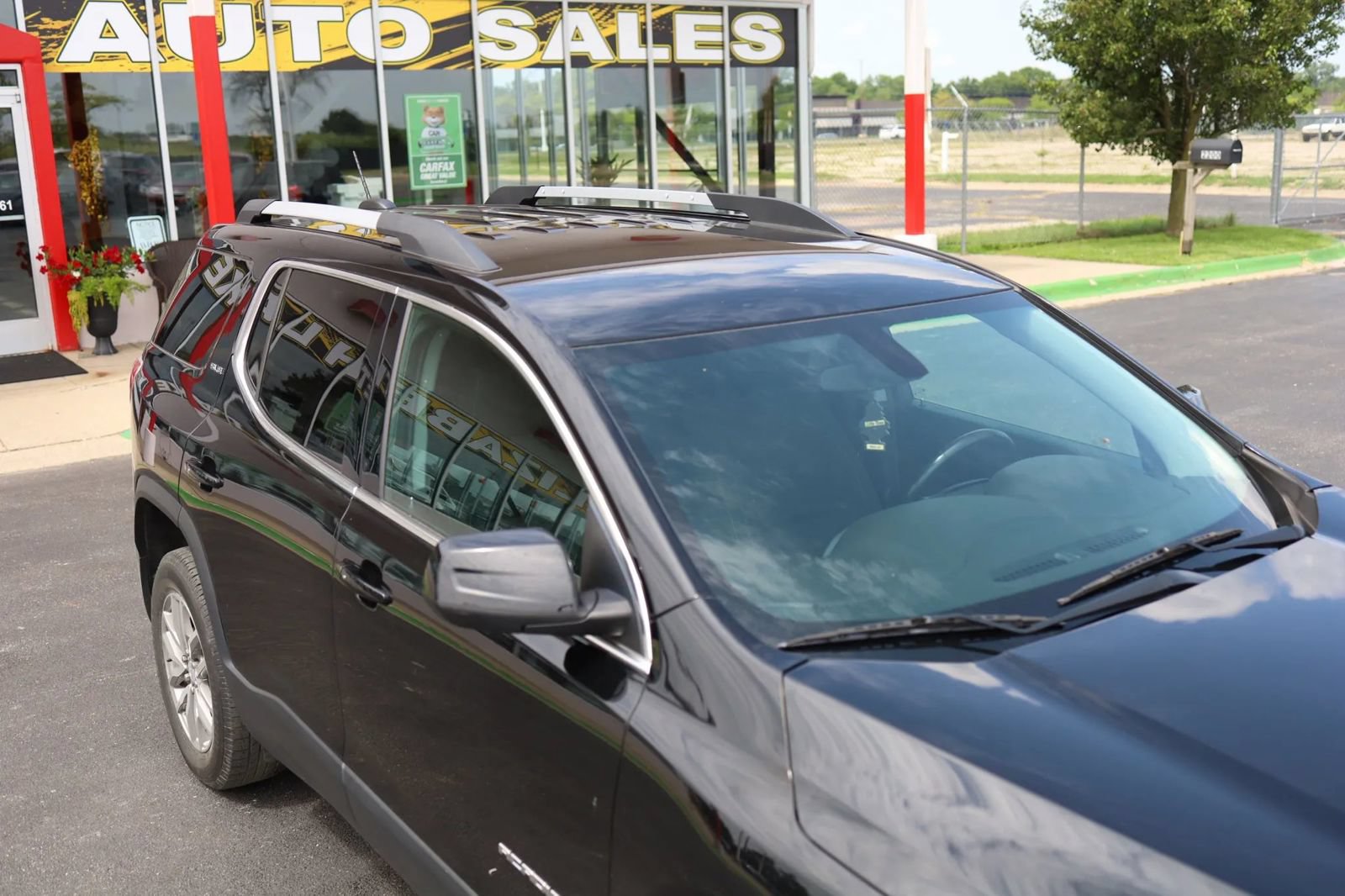 Used 2018 GMC Acadia SLE w/ LPO, Black Accent Package AWD/4WD image 45