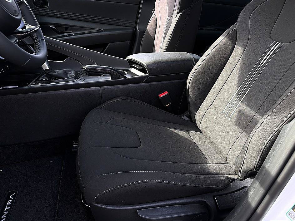 New 2026 Hyundai Elantra Sport FWD image 9