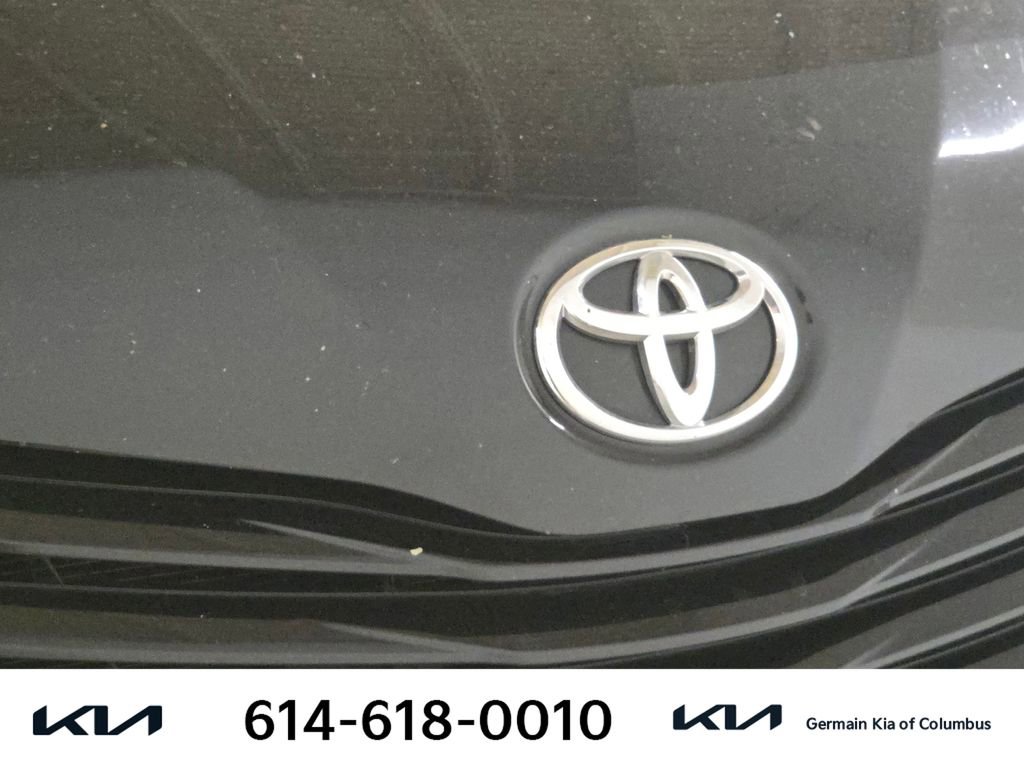 Used 2015 Toyota Sienna LE FWD image 14