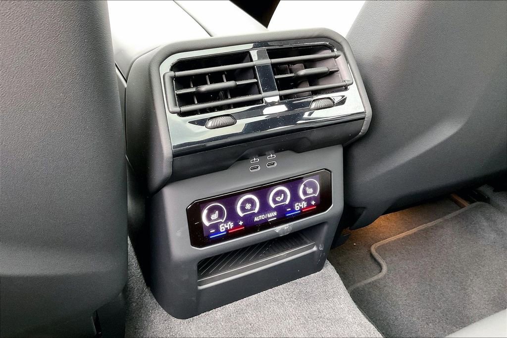 Used 2026 BMW M5 Touring image 10