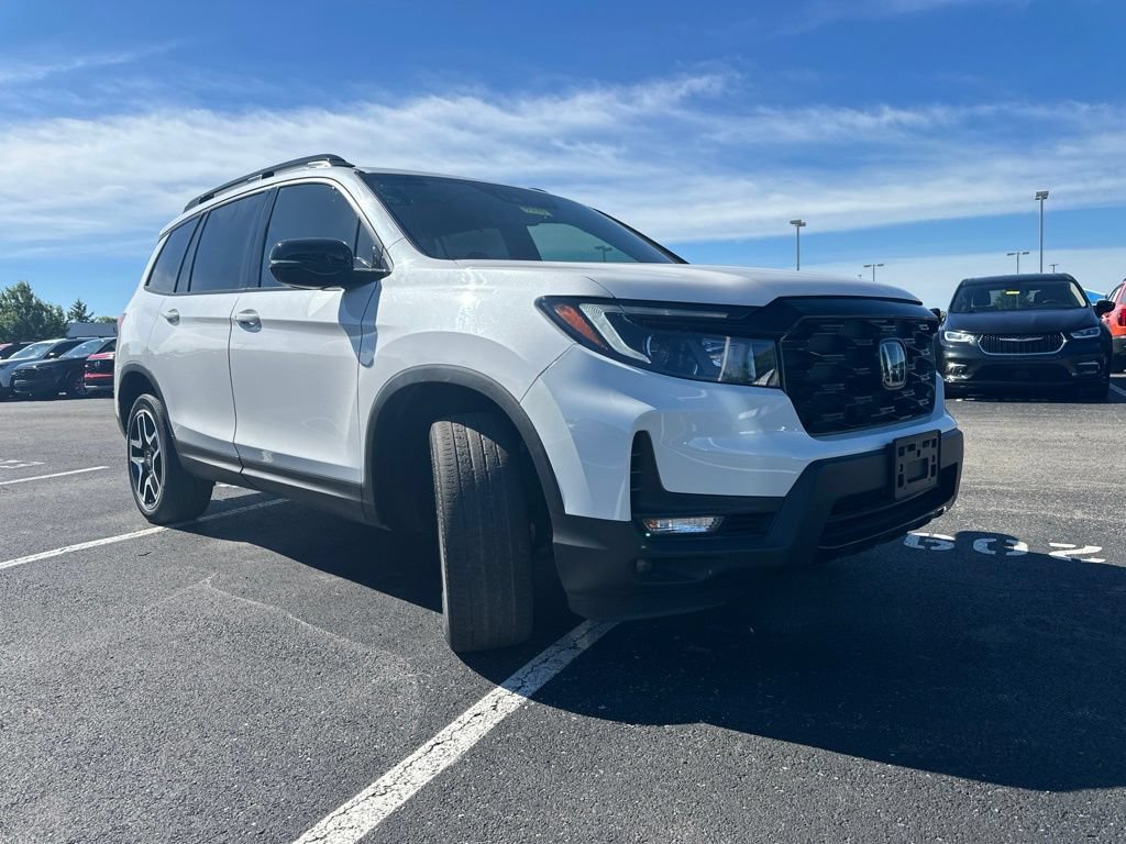 Used 2023 Honda Passport Elite image 13