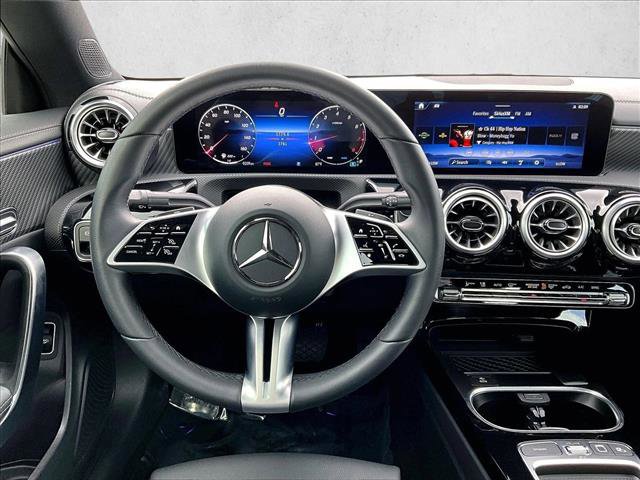 Used 2025 Mercedes-Benz CLA 250 image 7