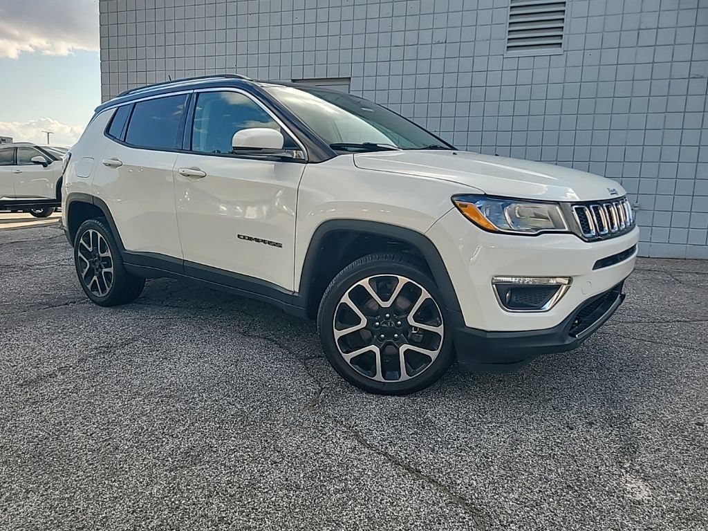 Used 2017 Jeep Compass Limited w/ Navigation Group AWD/4WD image 2