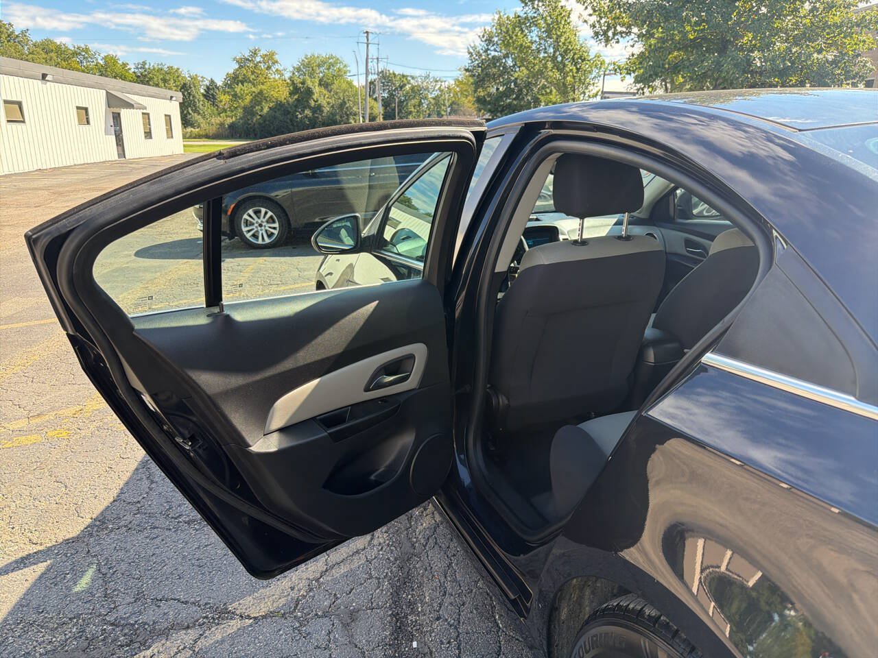 Used 2012 Chevrolet Cruze LS w/ Connectivity Package FWD image 22