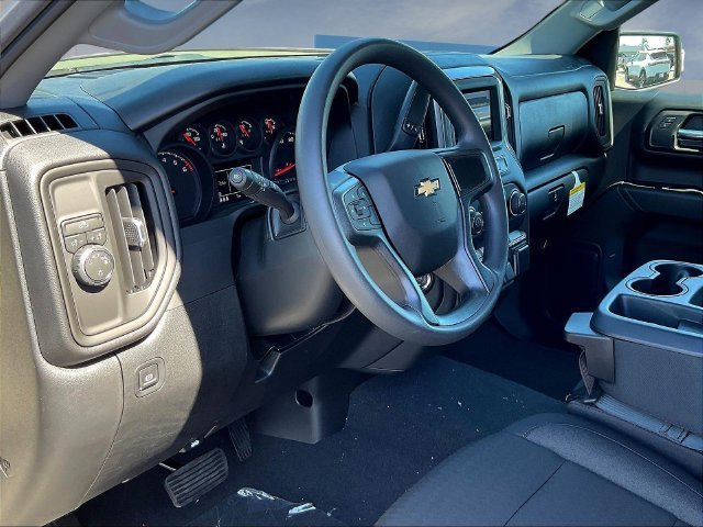 New 2026 Chevrolet Silverado 1500 Custom w/ Turbomax Blackout Package RWD image 9