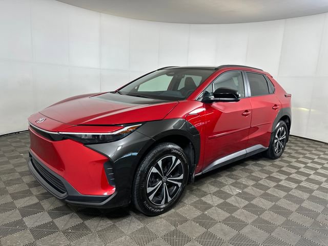Used 2024 Toyota bZ4X XLE w/ Weather Package AWD/4WD image 7