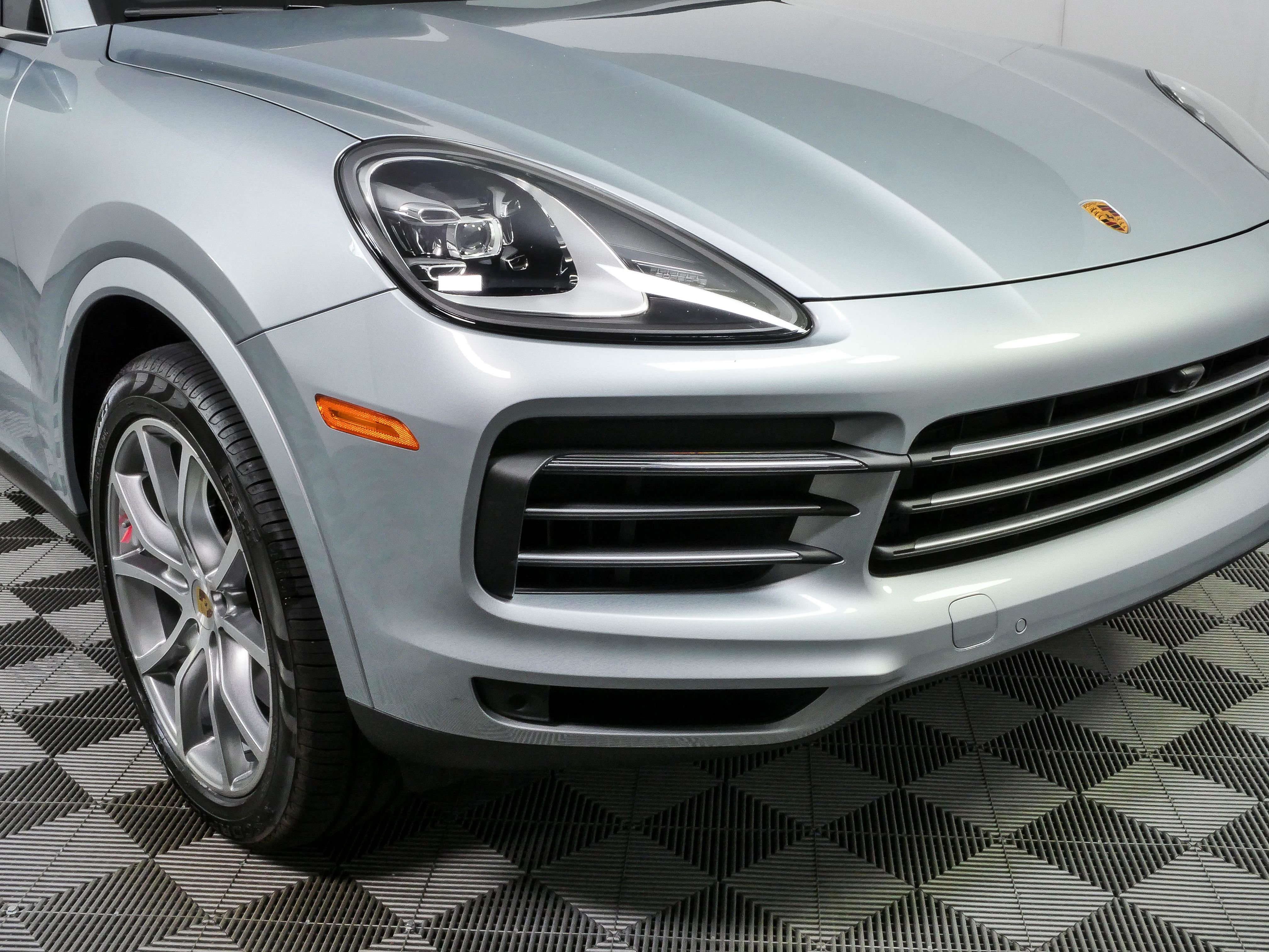 Certified 2023 Porsche Cayenne AWD/4WD image 39