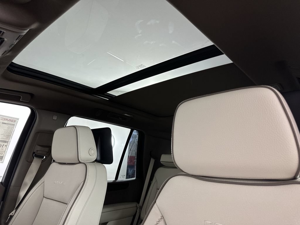 New 2026 GMC Yukon Denali w/ Advanced Technology Package AWD/4WD image 21