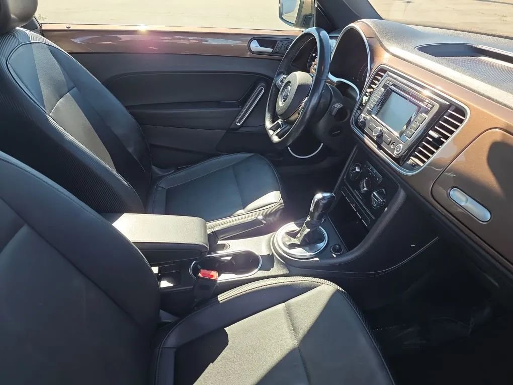 Used 2013 Volkswagen Beetle 2.5 image 29