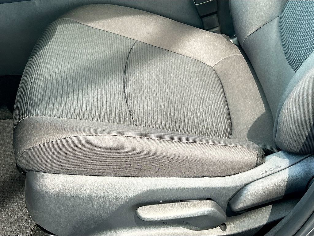New 2025 Toyota RAV4 LE FWD image 18