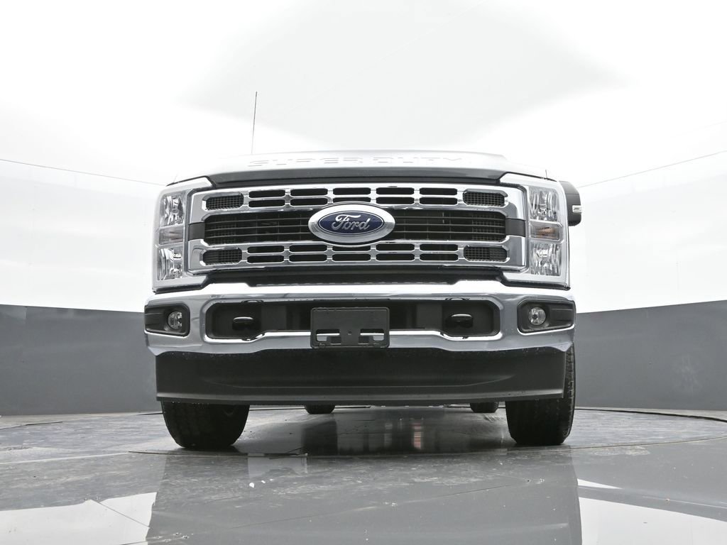 New 2025 Ford F350 XLT image 44