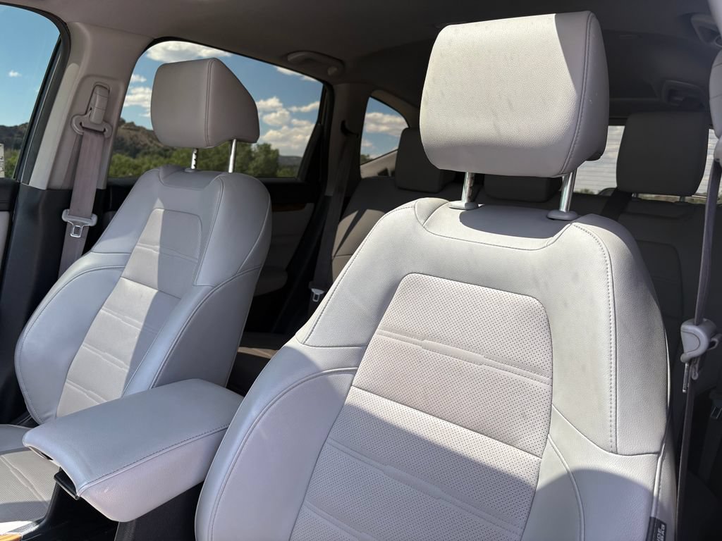 Used 2021 Honda CR-V Touring image 11