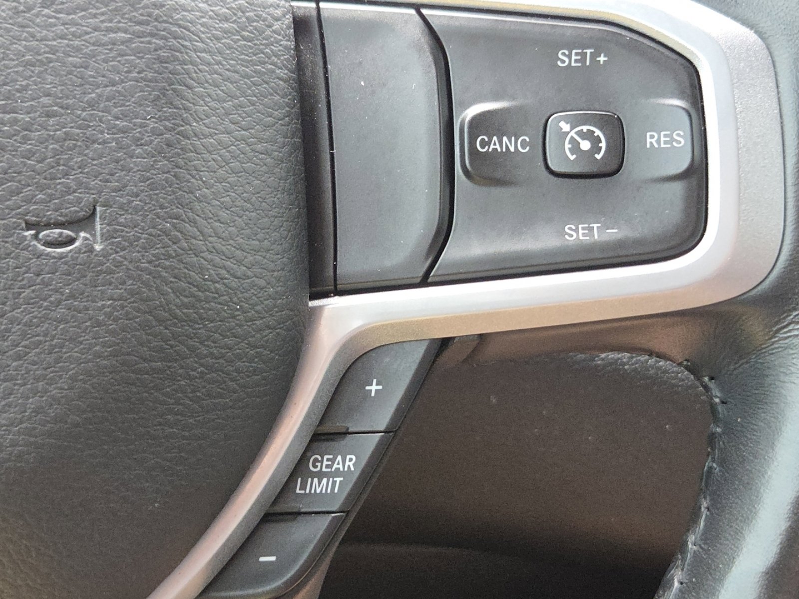 Used 2020 RAM 1500 Big Horn AWD/4WD image 11