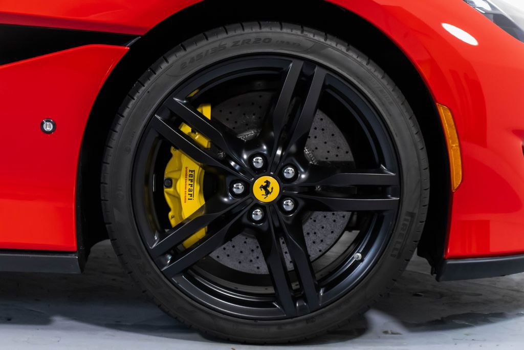 Used 2019 Ferrari Portofino RWD image 60