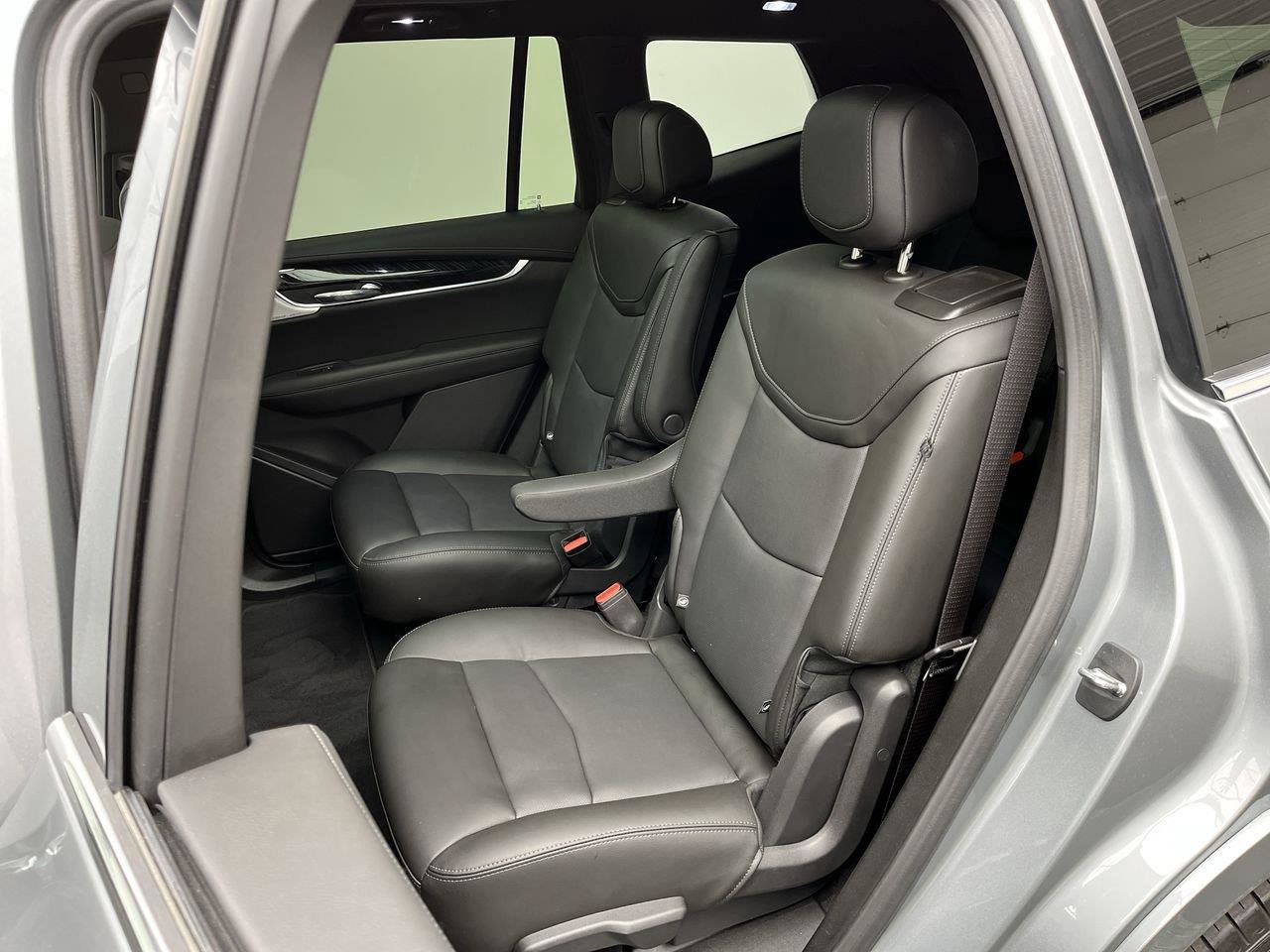 Certified 2023 Cadillac XT6 Premium Luxury w/ Technology Package AWD/4WD image 12