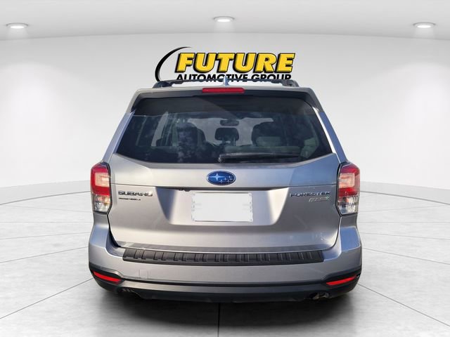 Used 2017 Subaru Forester 2.5i Premium w/ All-Weather Package image 4