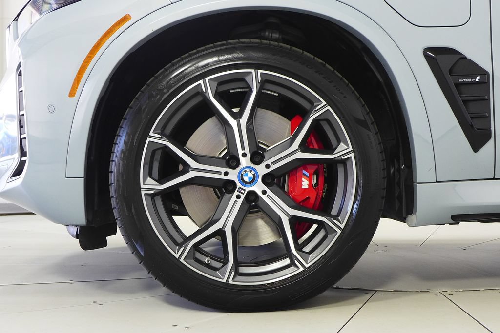 Used 2024 BMW X5 xDrive50e w/ M Sport Package AWD/4WD image 5