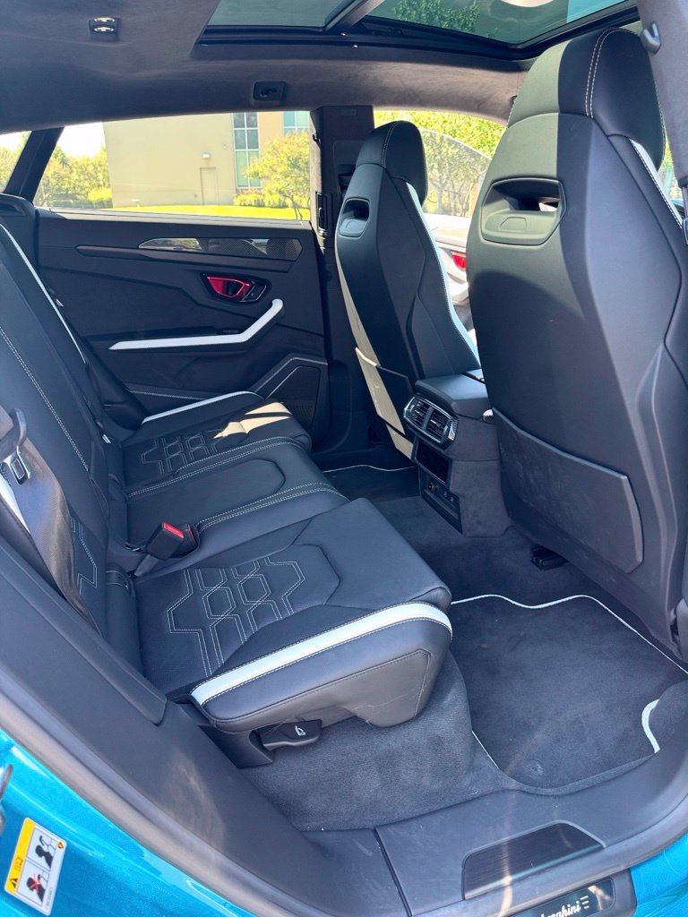 Used 2025 Lamborghini Urus SE AWD/4WD image 13