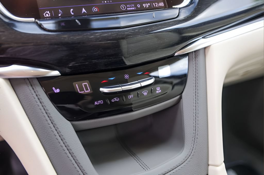 Certified 2022 Cadillac XT6 Premium Luxury w/ Technology Package AWD/4WD image 19