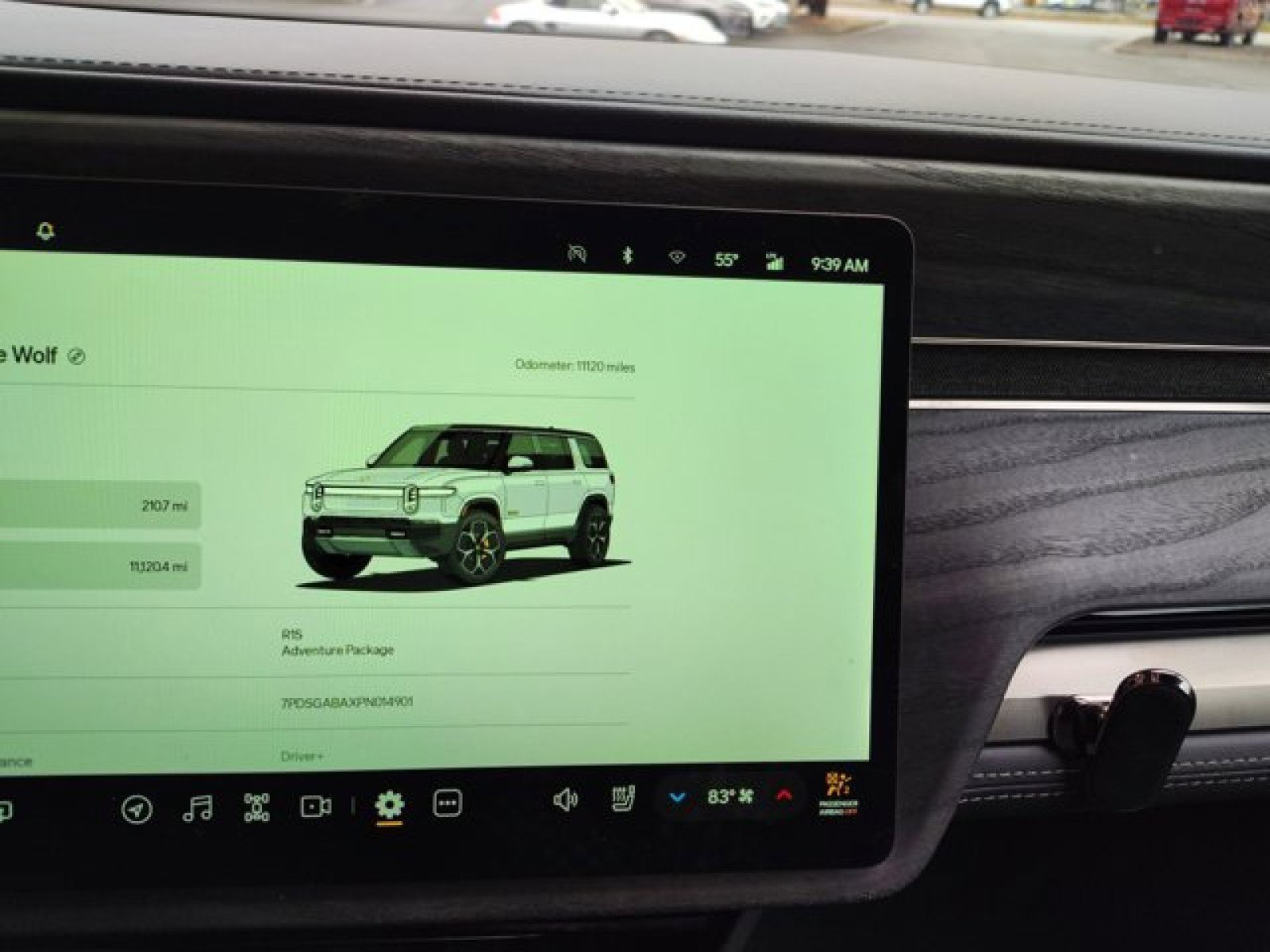 Used 2023 Rivian R1S Adventure AWD/4WD image 25