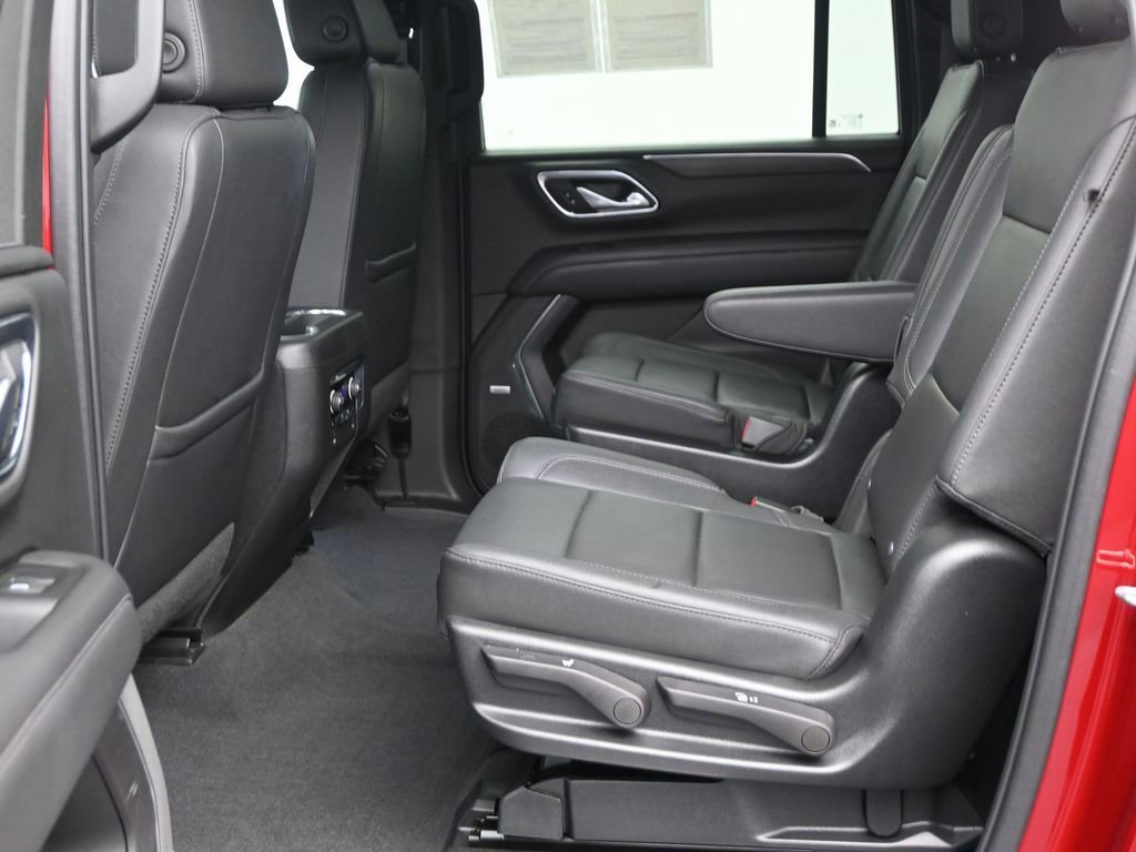 Used 2022 Chevrolet Suburban LT w/ LT Signature Package image 14