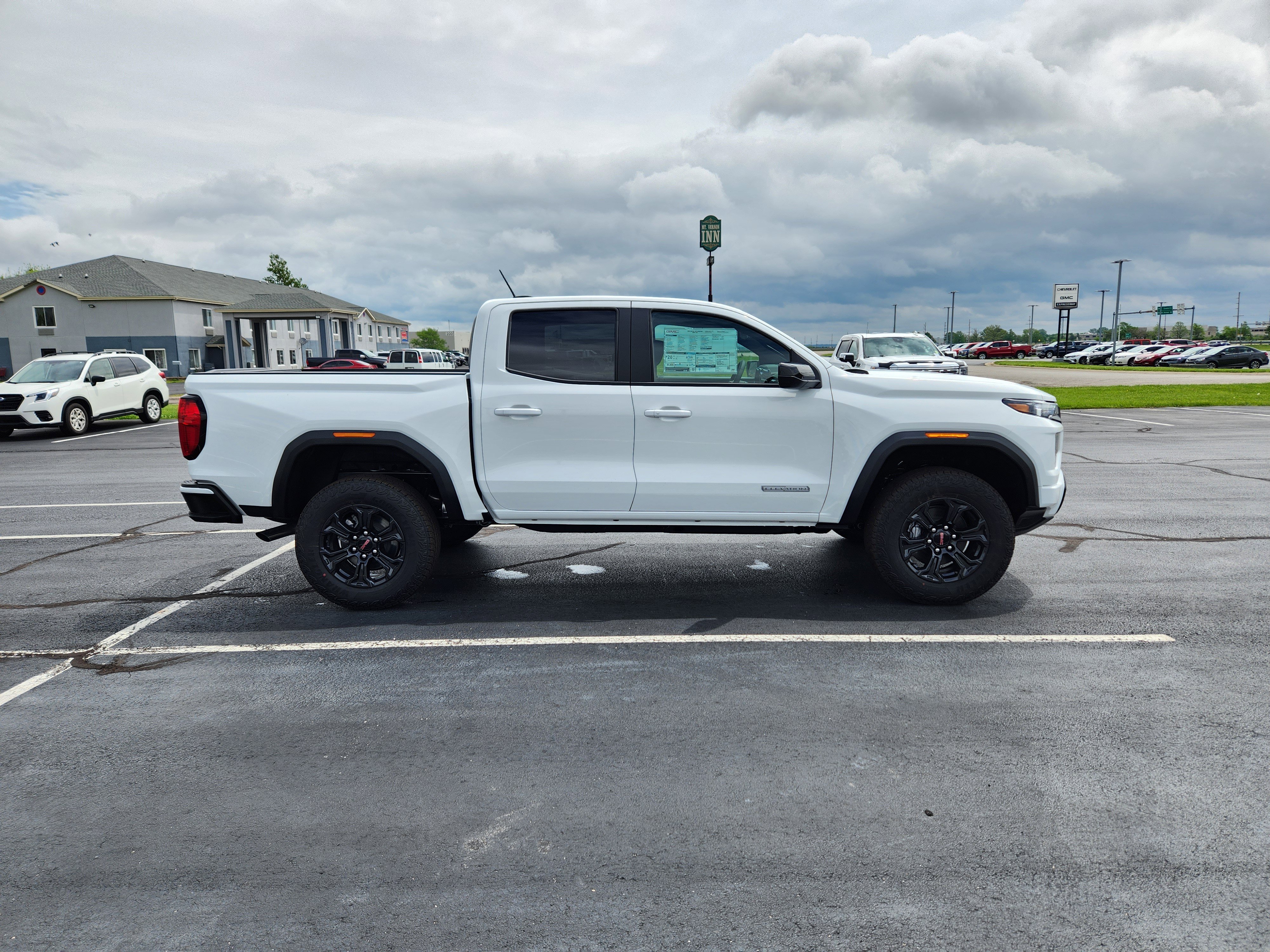 New 2025 GMC Canyon Elevation image 5
