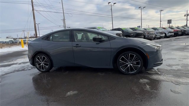 Used 2024 Toyota Prius XLE image 9