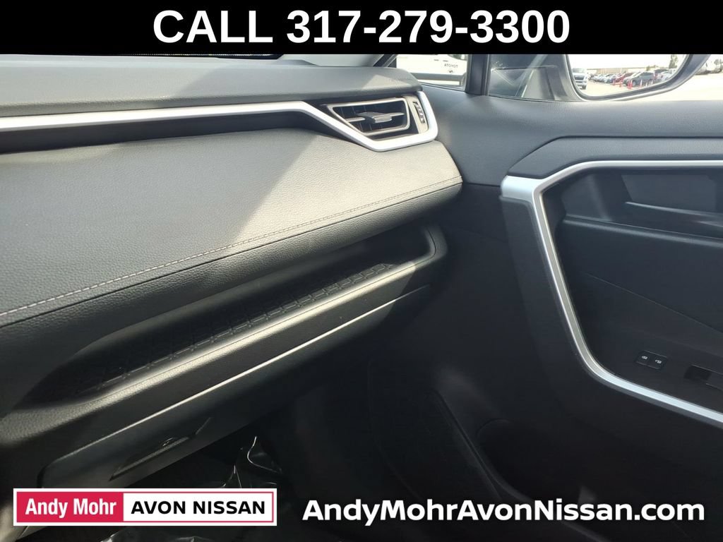 Used 2025 Toyota RAV4 LE AWD/4WD image 35