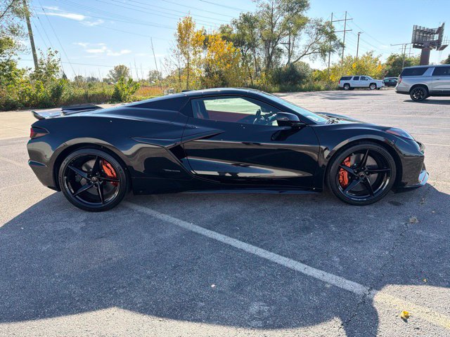 Used 2025 Chevrolet Corvette E-Ray w/ Stealth Interior Trim Package AWD/4WD image 4